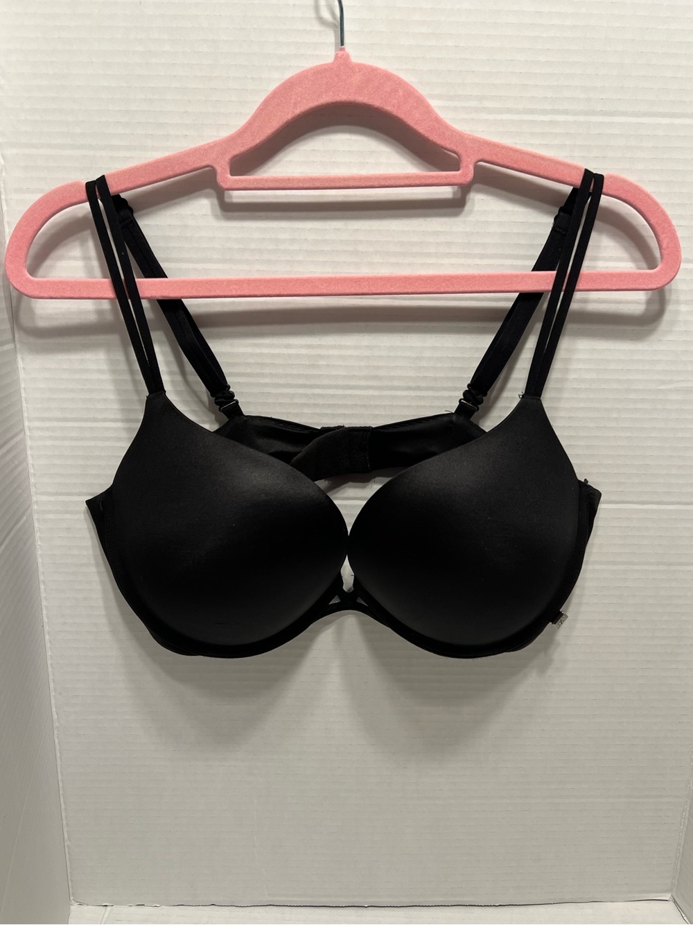 Victoria’s Secret Very Sexy Black Bra in 36D
